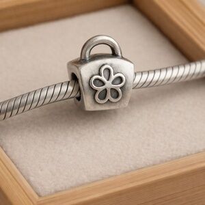 Pandora .925 Sterling Silver Purse Pocketbook Handbag Bead Charm EUC ALE #268